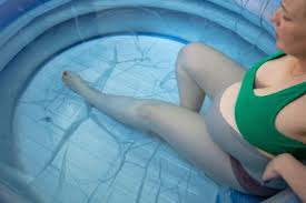 accouchement en piscine 